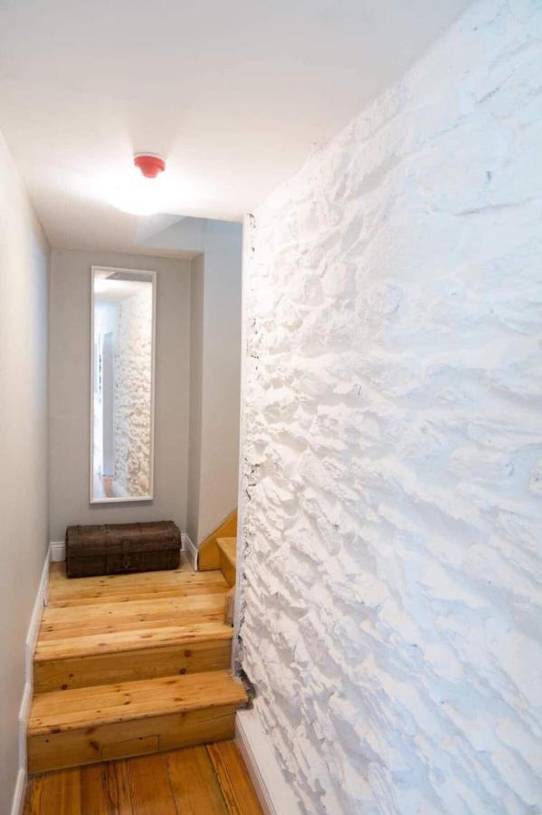 Apartments In Dingle Town Center Екстериор снимка